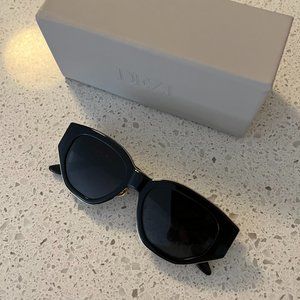 Dezi Charge it sunglasses